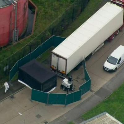 Polícia encontra 39 corpos em caminhão perto de Londres.