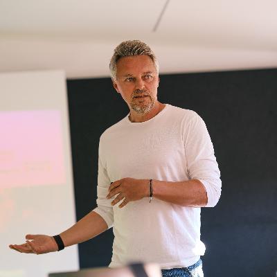 #073 - Sichtbar oder unsichtbar – warum dein Branding über deine Karriere entscheidet #073 - Sichtbar oder unsichtbar – warum dein Branding über deine Karriere entscheidet