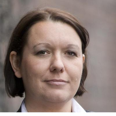 EPISODE 6 - FROM POLICE FORCE TO PUBLISHED AUTHOR & CONSULTANT - AMANDA COLEMAN