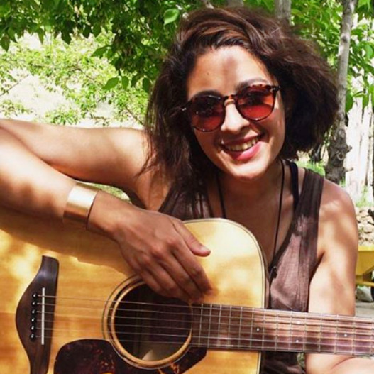 آواهای کم‌شنیده از دیروز تا امروز • نیاز نواب