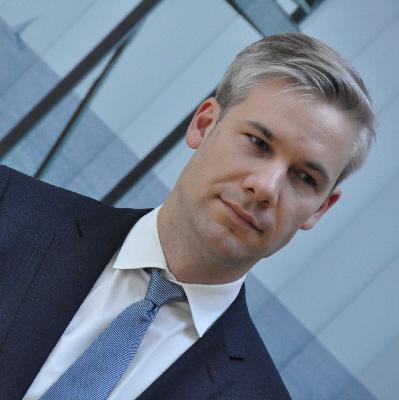 #37 – Simon Savšek: Financiranje znanstvenih napredkov in inovacij #37 – Simon Savšek: Financiranje znanstvenih napredkov in inovacij