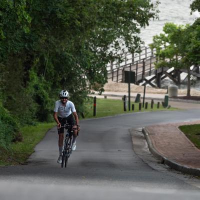 Omar Di Felice: il primo italiano a vincere la Trans Am Bike Race (7000 km ultracycling) Omar Di Felice: il primo italiano a vincere la Trans Am Bike Race (7000 km ultracycling)