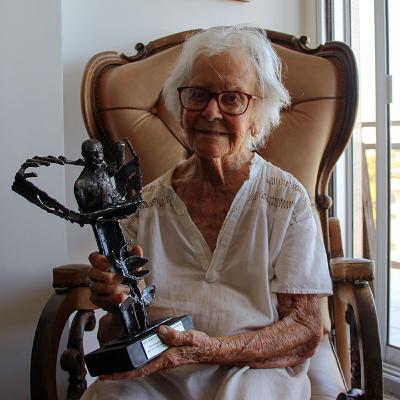 “Este premio es un gran regalo que tengo junto a mi corazón” “Este premio es un gran regalo que tengo junto a mi corazón”