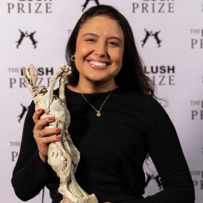 Brasileira recebe prêmio importante por pesquisa com células-tronco