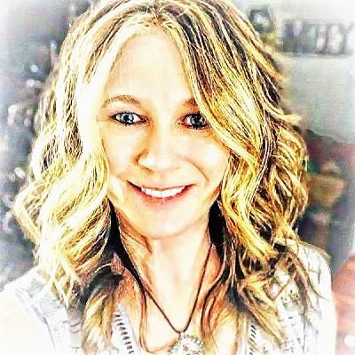 Rob McConnell Interviews - KATIE PAIGE - The High Strangeness Ranch in Colorado Rob McConnell Interviews - KATIE PAIGE - The High Strangeness Ranch in Colorado