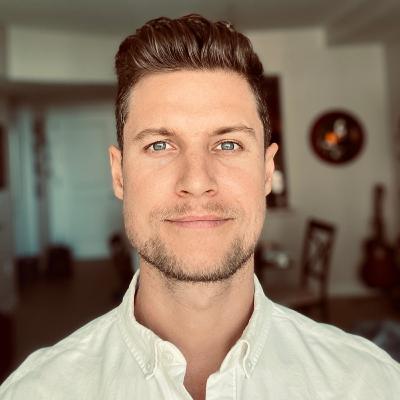 Nic Rossouw: Rich People are Obnoxious Nic Rossouw: Rich People are Obnoxious