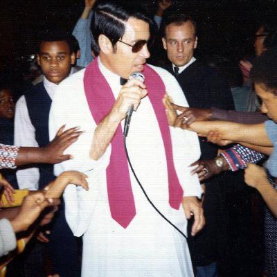 EP 10. Jim Jones and Jonestown