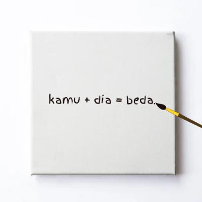 Kamu + Dia = Beda