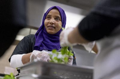 In Photos: Arlington high schools feeding families during the government shutdown