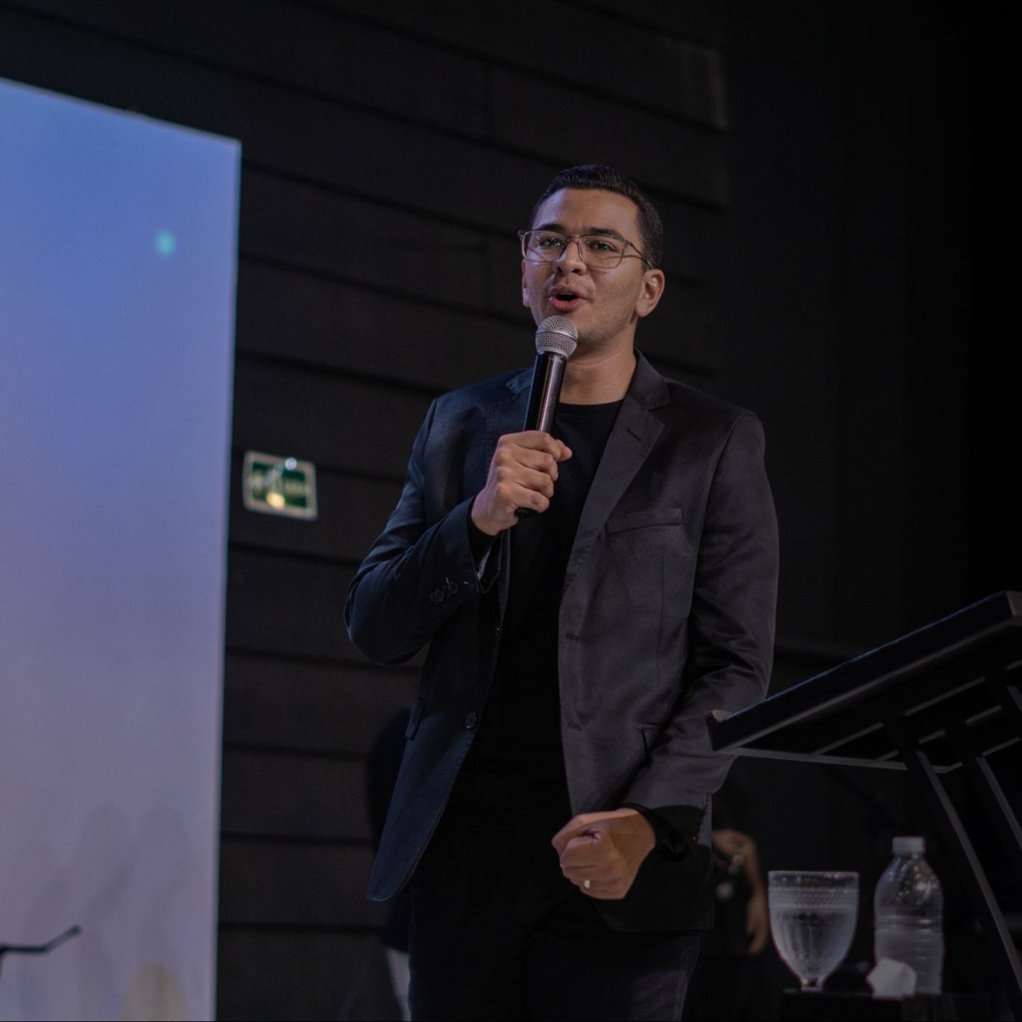 Completamente adoradores - Guilherme Vila Nova