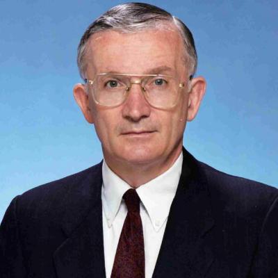 Special Agent Bob Powers and leadership in critical times.