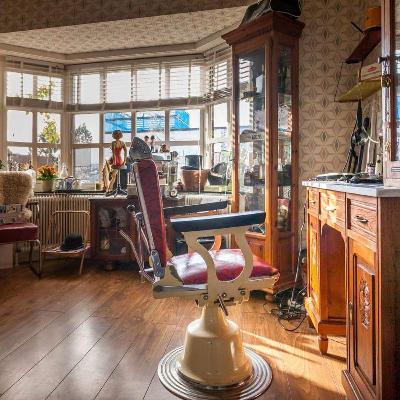 The Female Barber Hoensbroek (Deel 1)