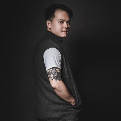 Ngomongin Fashion Tren Bareng Owner Noir Sur Blanc: Andrew Tan Ngomongin Fashion Tren Bareng Owner Noir Sur Blanc: Andrew Tan