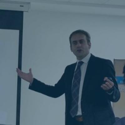 Claudio Lomello, coordinador general del programa Lazos de la Facultad de Ciencias Económicas de la UNC Claudio Lomello, coordinador general del programa Lazos de la Facultad de Ciencias Económicas de la UNC