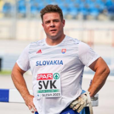51 KOSÍM SI VLASTNÝ VRHAČSKÝ SEKTOR - Lomnický Marcel - hod kladivom