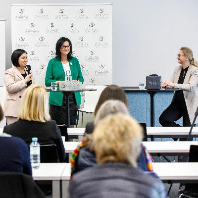 Mutmacherinnen-Talk mit Stefanie Christina Huber und Anita Moser Mutmacherinnen-Talk mit Stefanie Christina Huber und Anita Moser