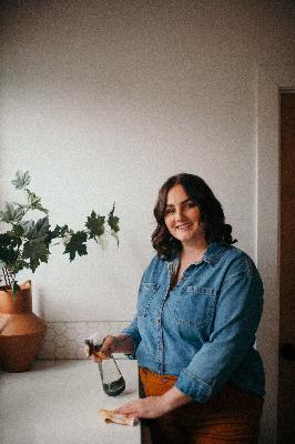 PPP 40: Natural Cleaning, Trusting your Essential Oil Sources & Christ-Centered Living w/ Emily Hangartner of Magnificent Mamas LLC