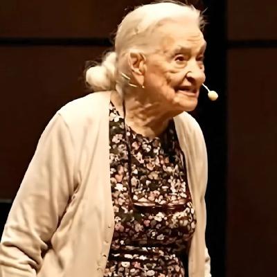La Ventana a las 16h | Doña Visenta, la abuela valenciana que da mensajes positivos en redes... y no existe La Ventana a las 16h | Doña Visenta, la abuela valenciana que da mensajes positivos en redes... y no existe