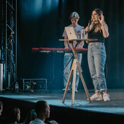 Für wen hältst du Jesus - Mit Jasmin von LIEBEZURBIBEL | BlessThun