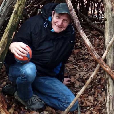 Door alles en iedereen verlaten Door alles en iedereen verlaten