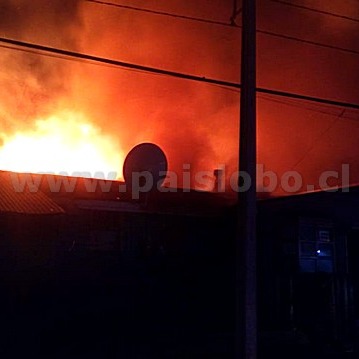 Incendio afecta de noche vivienda del sector de Rahue Alto de Osorno episode artwork