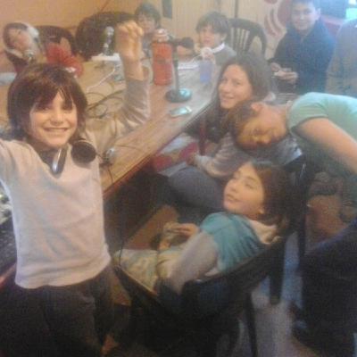 Pajarito azul saluda a las madres en su dÍa Pajarito azul saluda a las madres en su dÍa