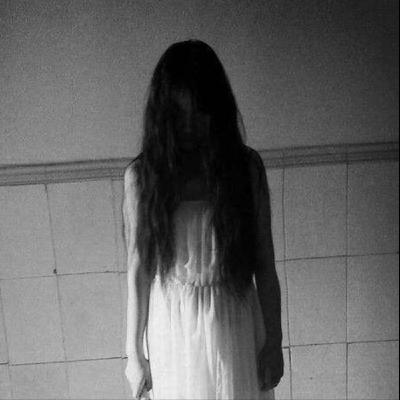 【半夜窗邊的長髮女鬼】（聽眾投稿的真實故事）