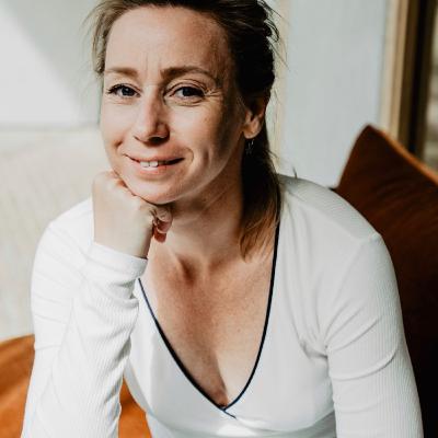 Gevoelige Kwesties Podcast - #32 Hoe herken je narcisme? Interview met Lot over HSP en narcisme. Gevoelige Kwesties Podcast - #32 Hoe herken je narcisme? Interview met Lot over HSP en narcisme.