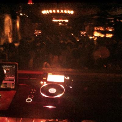 Molly Everything - DJ Chris Sebastian Molly Everything - DJ Chris Sebastian