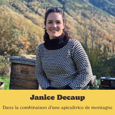 Dans la combinaison d'une apicultrice de montagne