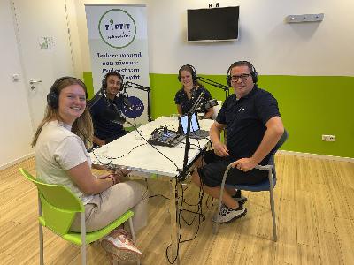 Topfit op de Cast: Aflevering 13- Studenten Hogeschool Leiden. We gaan in gesprek met Manon Bulk en Mabel van der Winden over o.a. student zijn, stages, verwachtingen van het vak, hoe zien zij de toekomst en welke Master gaan we doen?