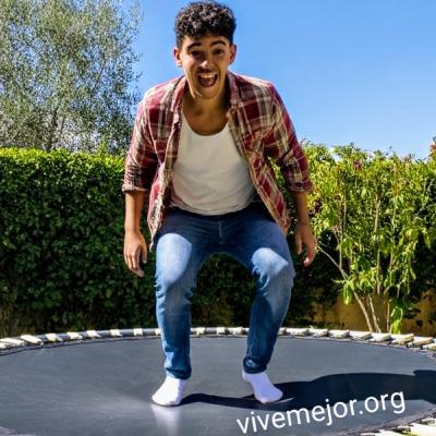¡A Rebotar! 🚀beneficios del #trampolín para salud y bienestar! bit.ly/supertrampolin