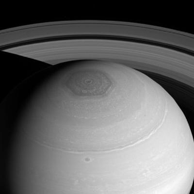 Saturno, un planeta enigmático