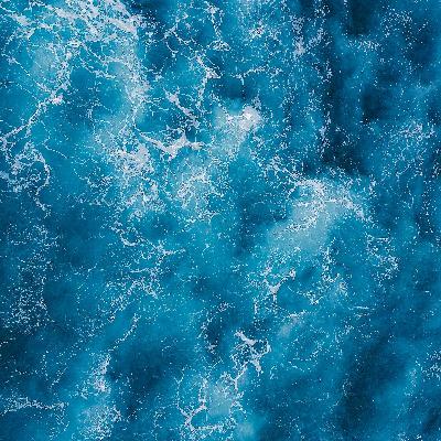 23 : Like a wave veiled with spray