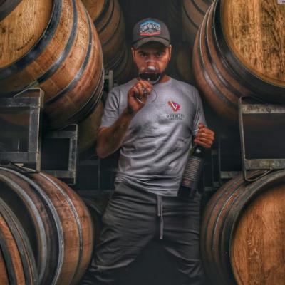 MAXIMILIANO NAVA - VINOS VERSÁTIL