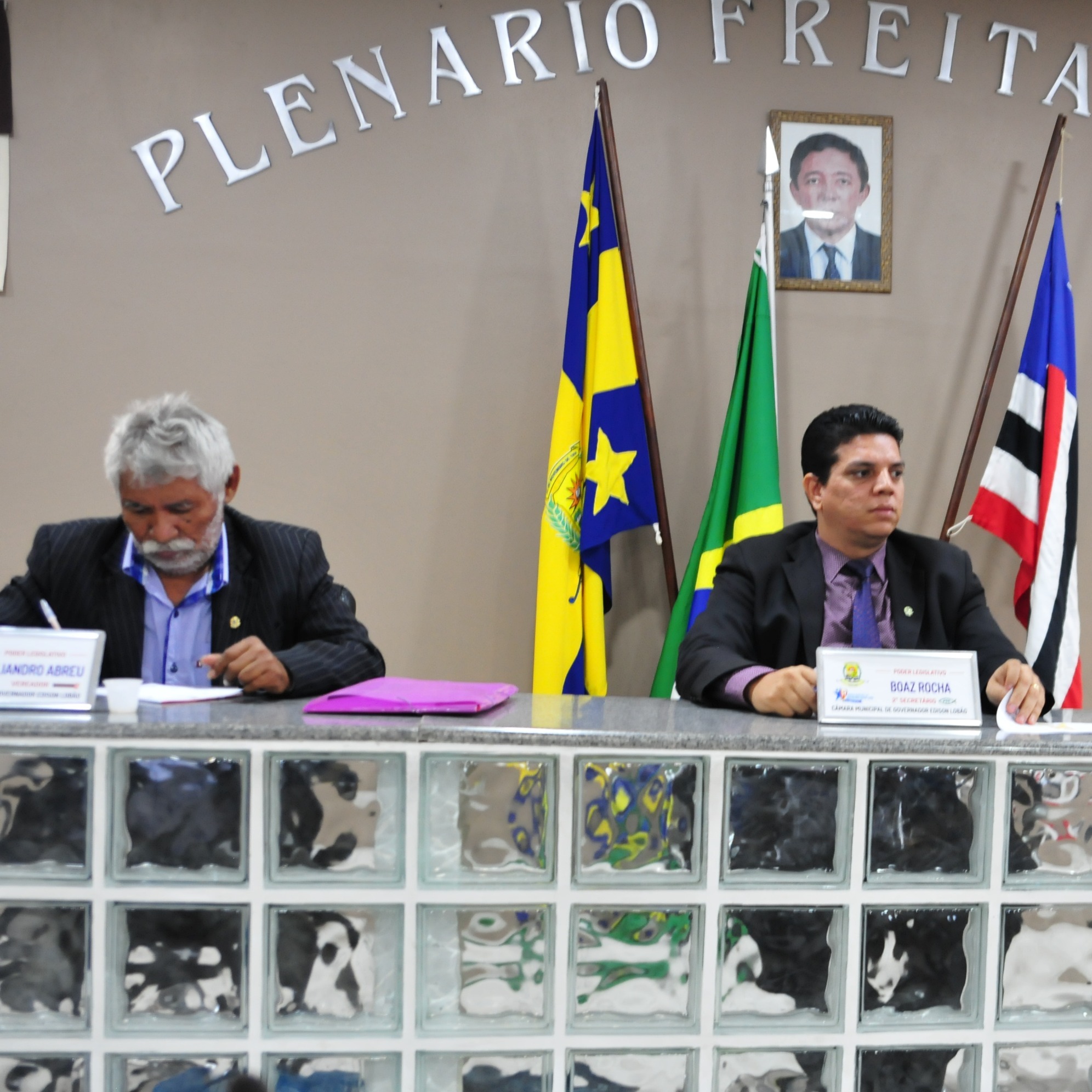 REMOCIF -  POLITICA DA HORA