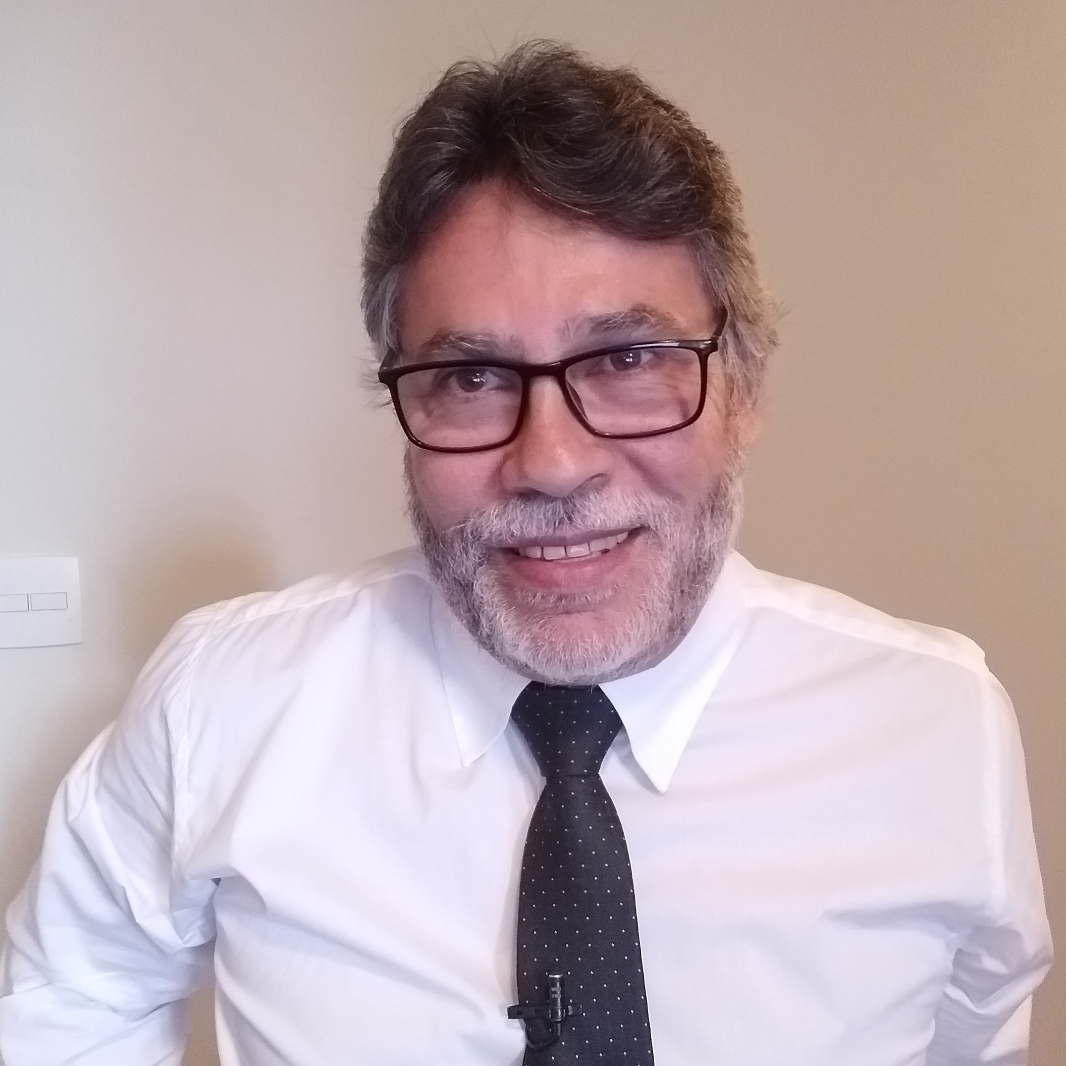 Osvaldo Bertolino - O outro lado da notícia