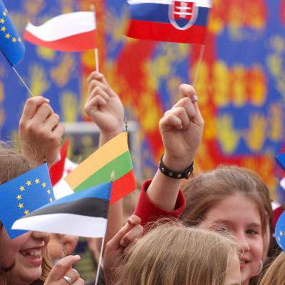 Podcast: 20 lat Polski w Unii Europejskiej - jak młodzi ludzie postrzegają Europę?