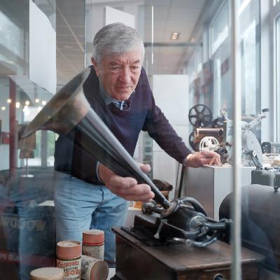 1. Teil der Führung durch das Filmmuseum in Biberach mit Adrian Kutter | Liebes Kino 1. Teil der Führung durch das Filmmuseum in Biberach mit Adrian Kutter | Liebes Kino