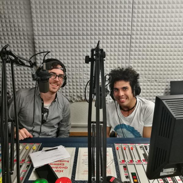 ZuGast Talk mit Edwin Ramirez (Plus Bonus) ZuGast Talk mit Edwin Ramirez (Plus Bonus)