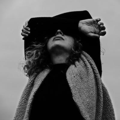 COMMENT NE PLUS ÊTRE UNE VICTIME DE SON PASSÉ ?