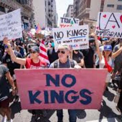 ANGRY MOB PROTEST AT NO KINGS RALLY ANGRY MOB PROTEST AT NO KINGS RALLY