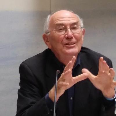 Cyweliad gyda Dr. Eurfyl ap Gwilym - Radio Yes Cymru 10/08/18