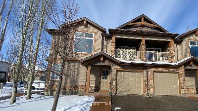 🏡 Charming 2-Bedroom Condo plus Attached Garage | 1000+ sq. ft. | $399,000 #Calgary