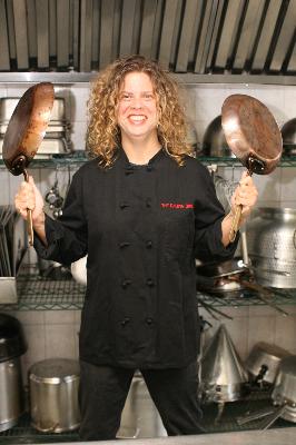 Chef Life with Chef Rossi, Anti-Caterer, "The Raging Skillet" - 021