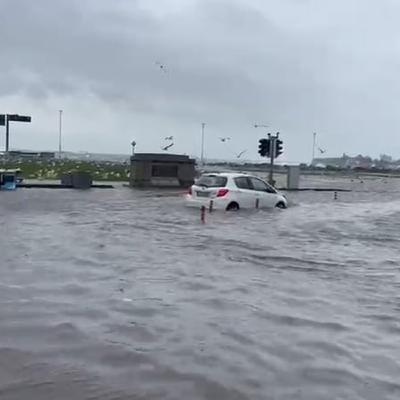 Tús Áite: Fógra flannbhuí baistí do cheithre contae