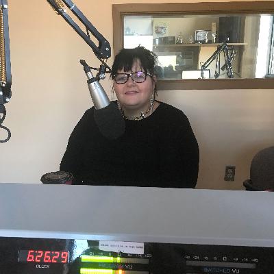 Mandy-Lynn Donovan: comedian, writer, talk show host and extraordinary community volunteer Mandy-Lynn Donovan: comedian, writer, talk show host and extraordinary community volunteer