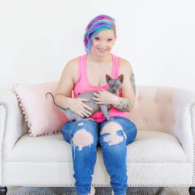 665: How to Work With (Not Against) Cats with Laura Cassiday 665: How to Work With (Not Against) Cats with Laura Cassiday