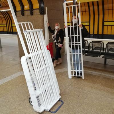 April 16th 2021 - A visit in the park and transporting a bunkbed in the metro.