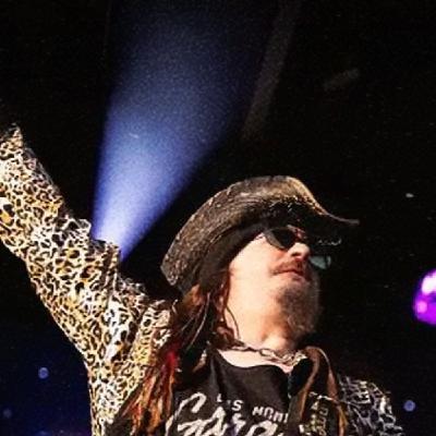 Mago de Oz ‘cancelados’ por insultar a Sánchez: así funciona la dictadura cultural del PSOE